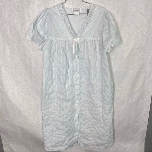 Vintage WILLOW CREEK White Long Nightgown Blue Bow Lace Ruffled Prairie medium - Picture 1 of 7
